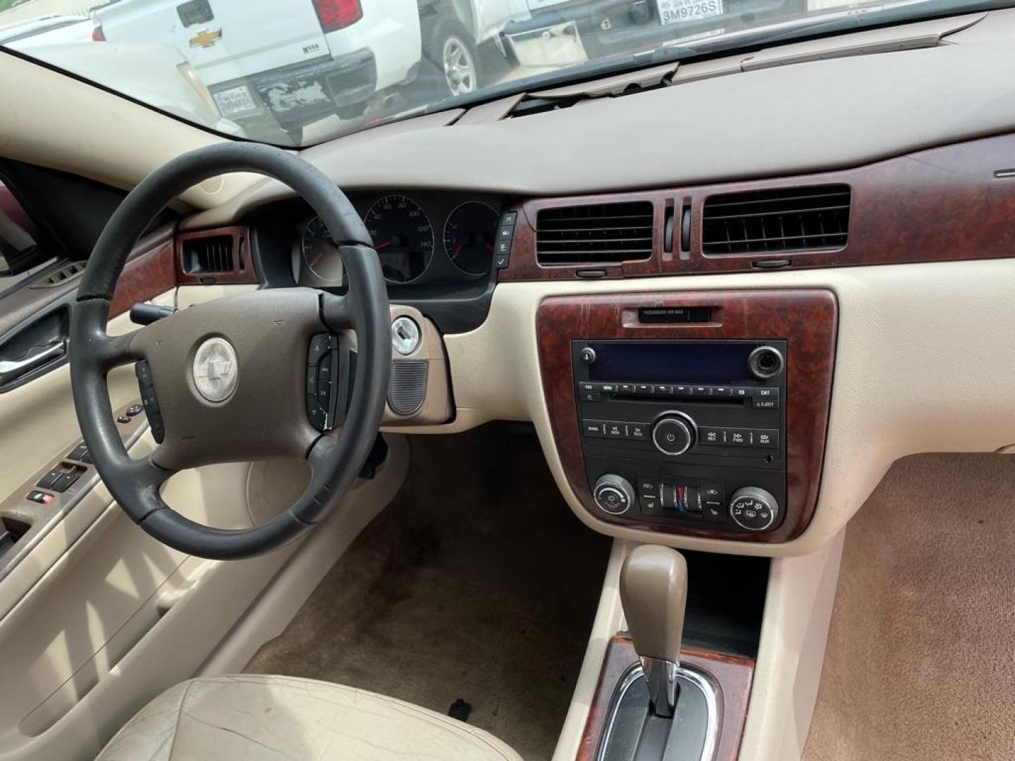 2008 RED CHEVROLET IMPALA LT (2G1WT58K081) with an 3.5L engine, Automatic transmission, located at 4415 NE 28th St., Haltom City, TX, 76117, (817) 222-9334, 0.000000, 0.000000 - Photo#4