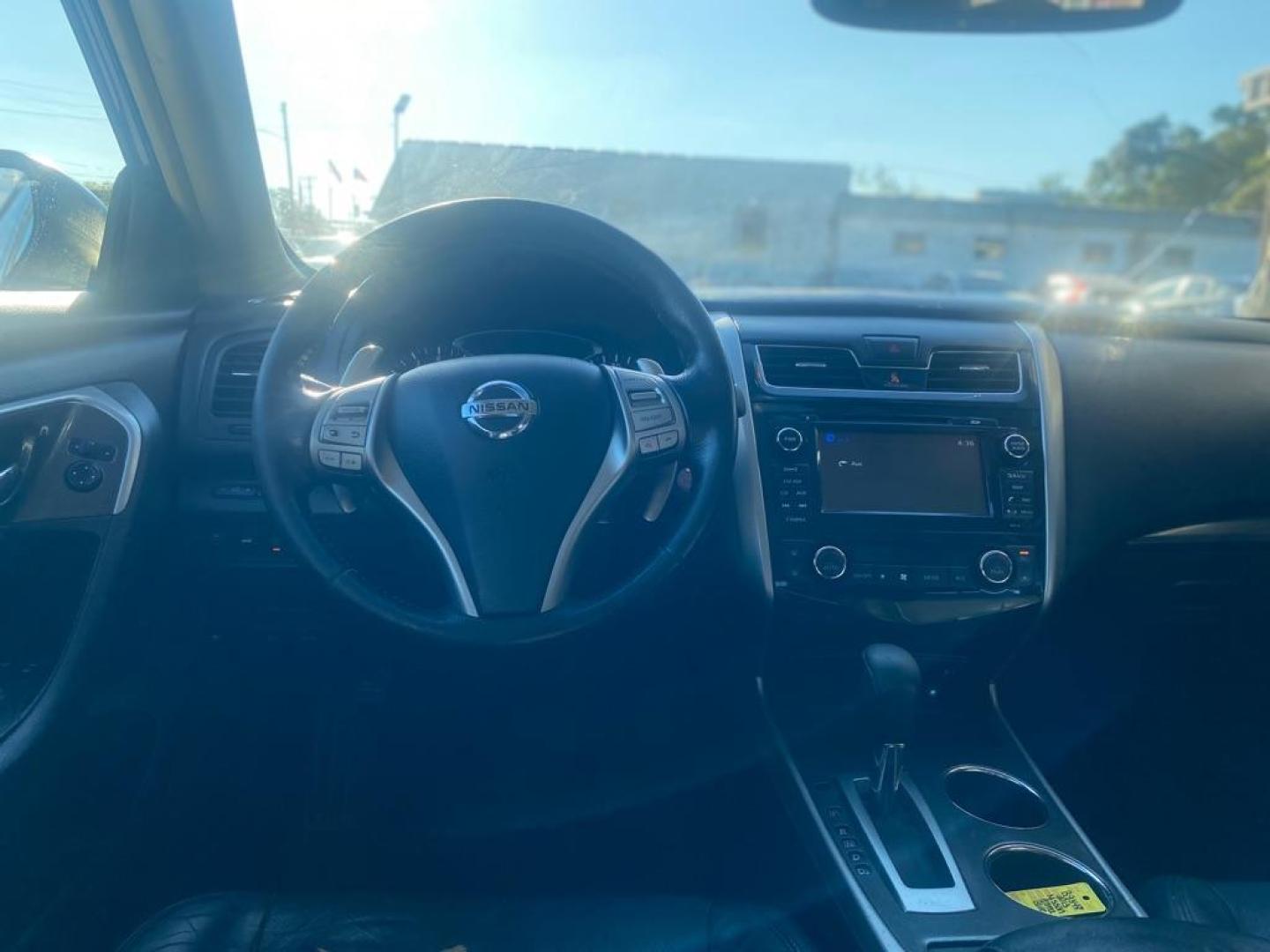 2013 BLUE NISSAN ALTIMA 3.5S (1N4BL3AP6DC) with an 3.5L engine, Continuously Variable transmission, located at 4415 NE 28th St., Haltom City, TX, 76117, (817) 222-9334, 0.000000, 0.000000 - Photo#15