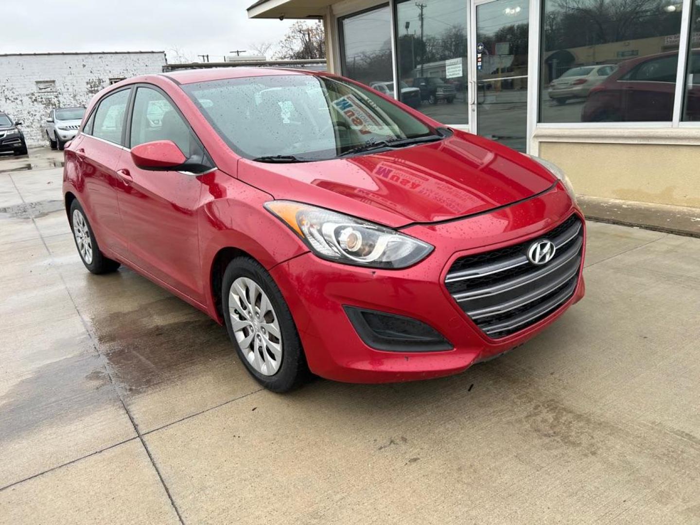 2016 RED HYUNDAI ELANTRA GT (KMHD35LH6GU) with an 2.0L engine, Automatic transmission, located at 4415 NE 28th St., Haltom City, TX, 76117, (817) 222-9334, 0.000000, 0.000000 - Photo#1