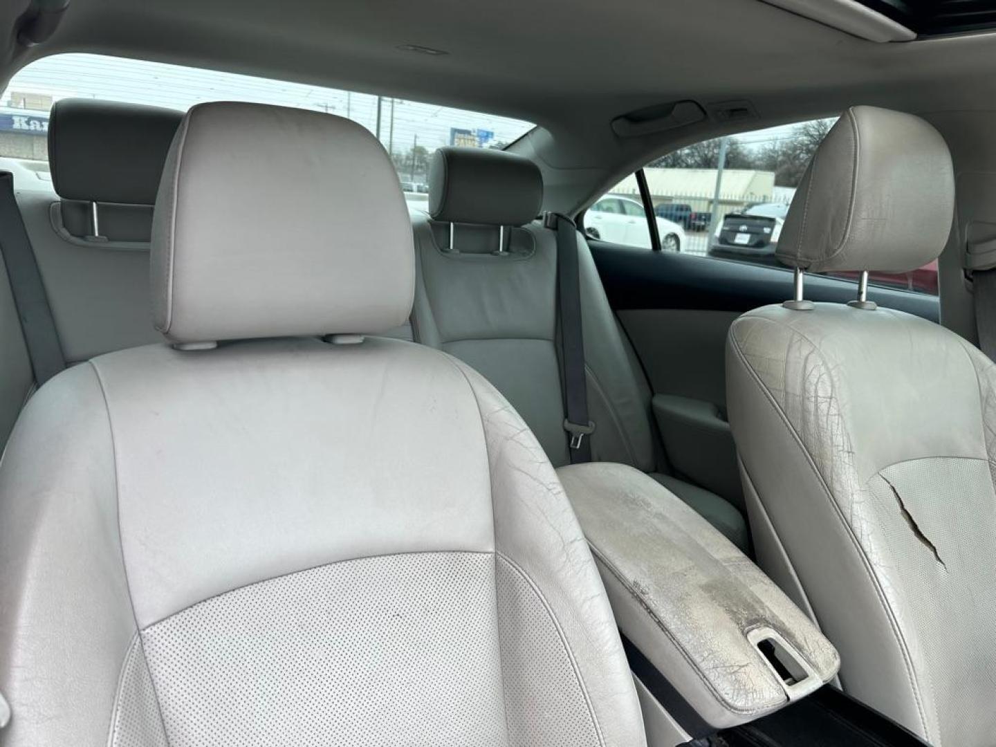 2009 BLUE LEXUS ES 350 (JTHBJ46G992) with an 3.5L engine, Automatic transmission, located at 4415 NE 28th St., Haltom City, TX, 76117, (817) 222-9334, 0.000000, 0.000000 - Photo#5