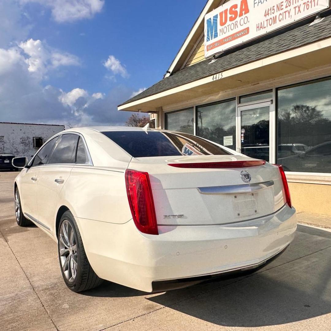 2014 WHITE CADILLAC XTS (2G61L5S30E9) with an 3.6L engine, Automatic transmission, located at 4415 NE 28th St., Haltom City, TX, 76117, (817) 222-9334, 0.000000, 0.000000 - Photo#2