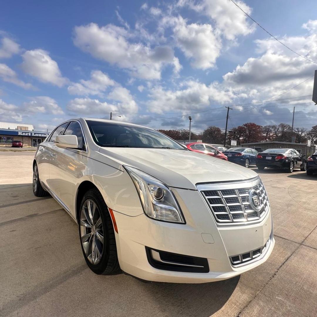 2014 WHITE CADILLAC XTS (2G61L5S30E9) with an 3.6L engine, Automatic transmission, located at 4415 NE 28th St., Haltom City, TX, 76117, (817) 222-9334, 0.000000, 0.000000 - Photo#6