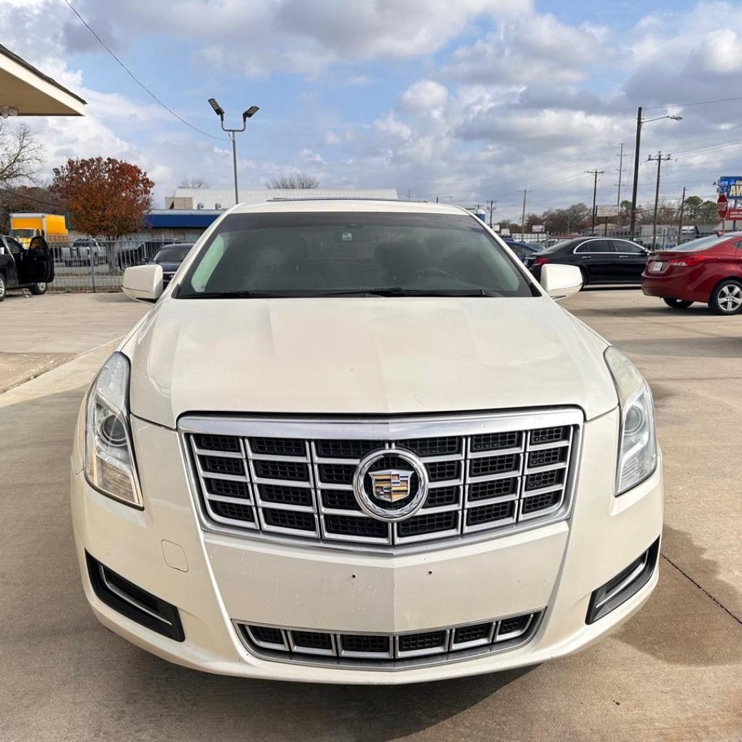 2014 WHITE CADILLAC XTS (2G61L5S30E9) with an 3.6L engine, Automatic transmission, located at 4415 NE 28th St., Haltom City, TX, 76117, (817) 222-9334, 0.000000, 0.000000 - Photo#7