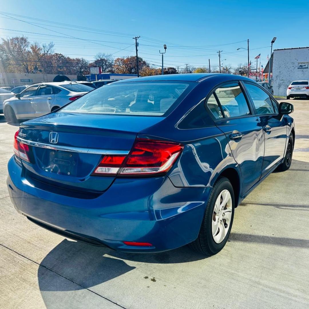 2013 BLUE HONDA CIVIC LX (2HGFB2F50DH) with an 1.8L engine, Automatic transmission, located at 4415 NE 28th St., Haltom City, TX, 76117, (817) 222-9334, 0.000000, 0.000000 - Photo#4