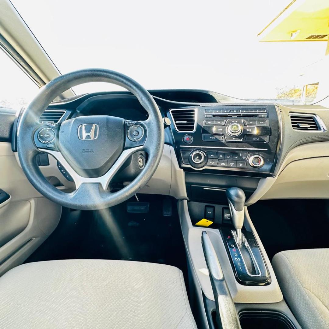 2013 BLUE HONDA CIVIC LX (2HGFB2F50DH) with an 1.8L engine, Automatic transmission, located at 4415 NE 28th St., Haltom City, TX, 76117, (817) 222-9334, 0.000000, 0.000000 - Photo#8