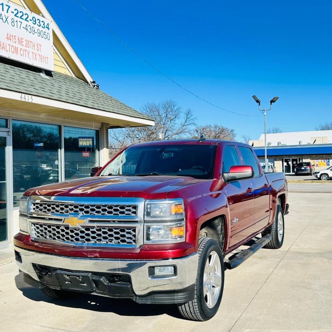 2015 RED CHEVROLET SILVERADO 1500 LT (3GCPCREC8FG) with an 5.3L engine, Automatic transmission, located at 4415 NE 28th St., Haltom City, TX, 76117, (817) 222-9334, 0.000000, 0.000000 - Photo#0