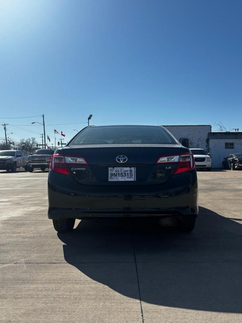 2012 BLACK TOYOTA CAMRY BASE (4T4BF1FK6CR) with an 2.5L engine, Automatic transmission, located at 4415 NE 28th St., Haltom City, TX, 76117, (817) 222-9334, 0.000000, 0.000000 - Photo#7