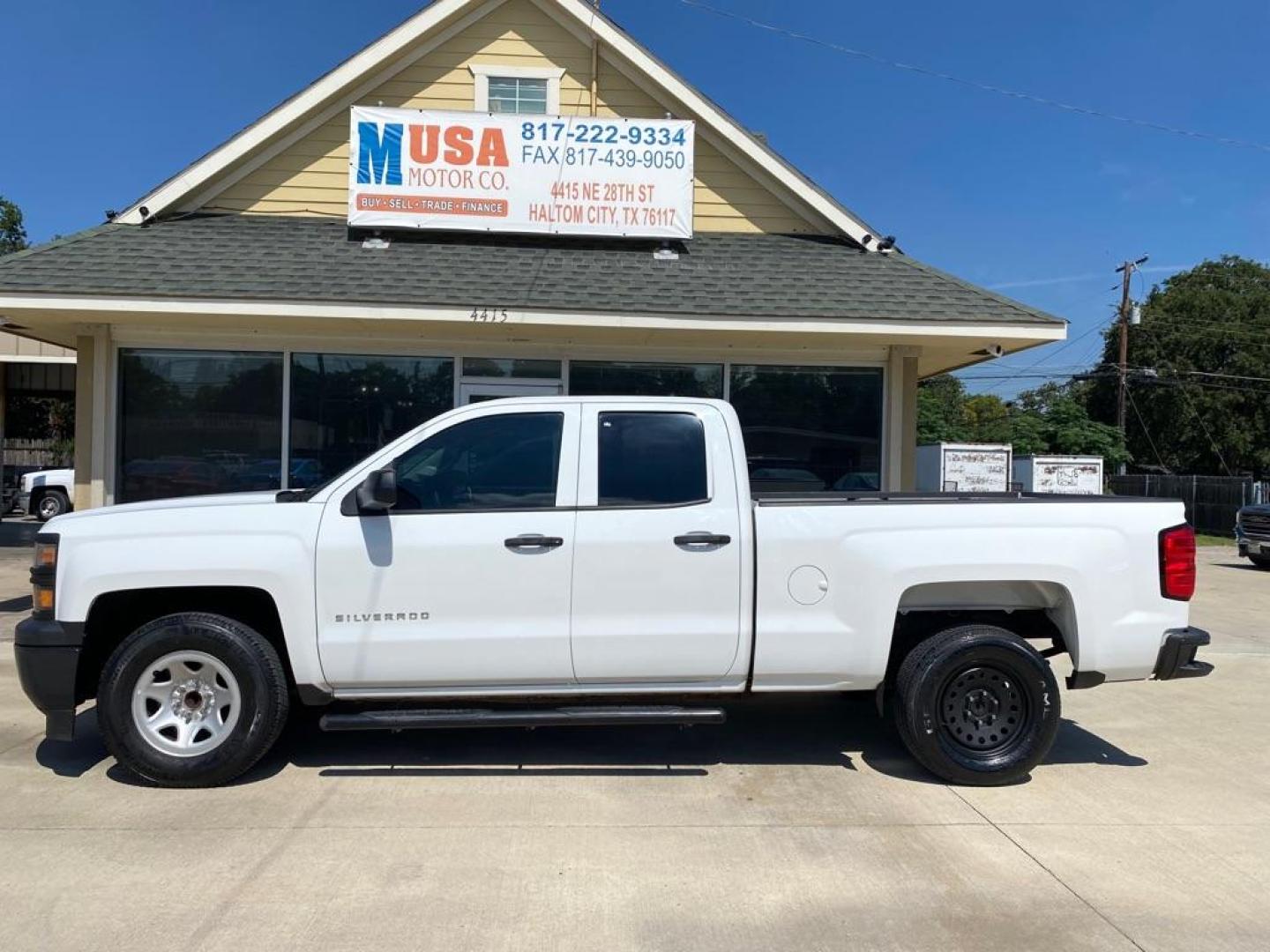 2015 WHITE CHEVROLET SILVERADO 1500 (1GCRCPEH8FZ) with an 4.3L engine, Automatic transmission, located at 4415 NE 28th St., Haltom City, TX, 76117, (817) 222-9334, 0.000000, 0.000000 - Photo#3