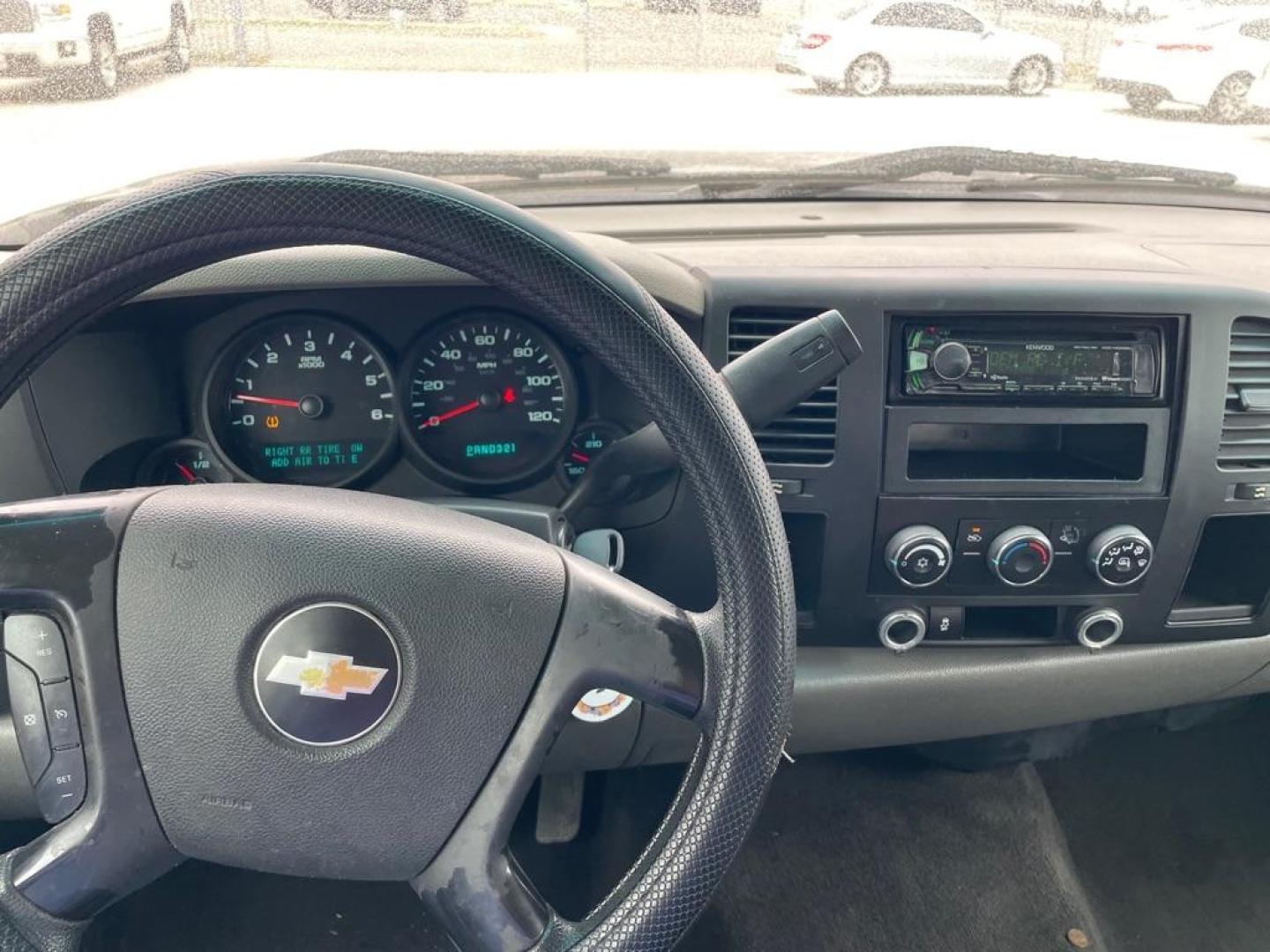 2012 BLACK CHEVROLET SILVERADO 1500 LS (1GCRCREA0CZ) with an 4.8L engine, Automatic transmission, located at 4415 NE 28th St., Haltom City, TX, 76117, (817) 222-9334, 0.000000, 0.000000 - Photo#1